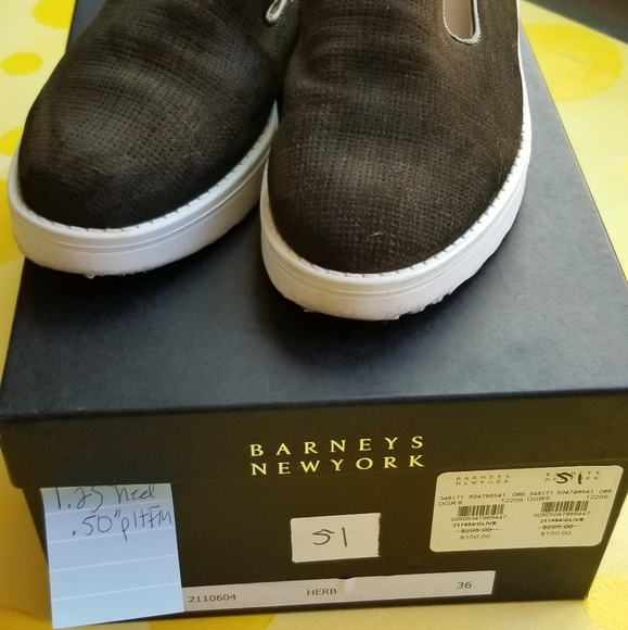 BARNEYS Suede Loafer - Picture 4 of 4